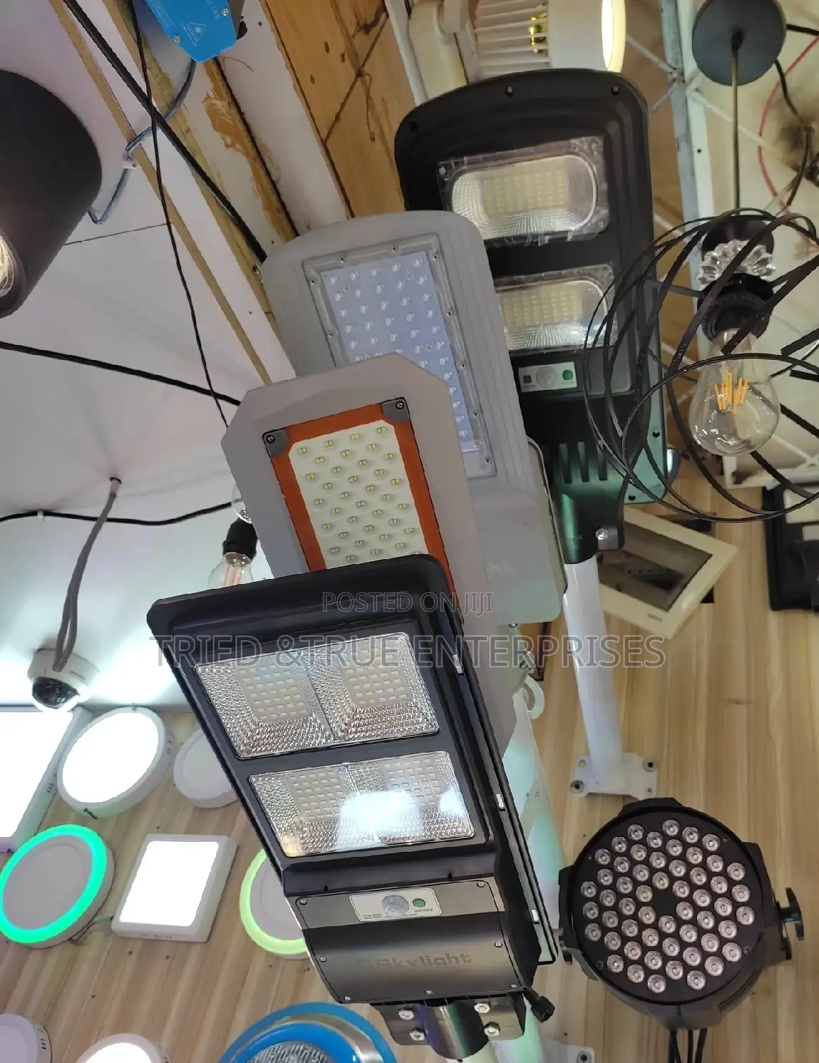 Solar Street Light(300wts)