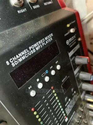 Omax Powered Mixer, 8 Channel