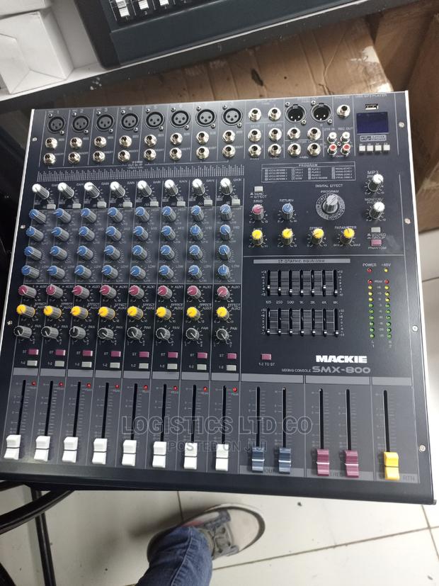 Mackie 8 Channels Plain Mixer SMX 800