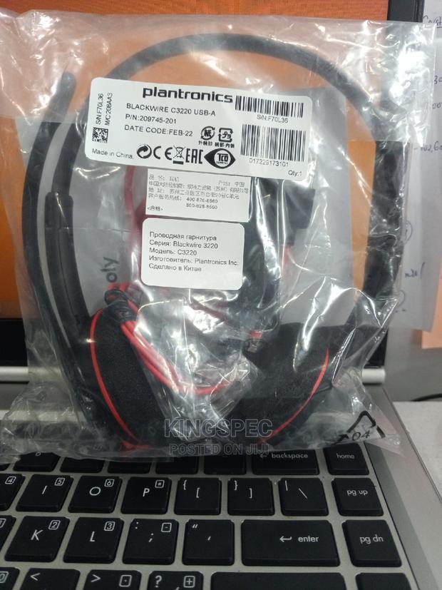 Plantronics Binaural Blackwire C3220 USB Headset - thumbnail 2