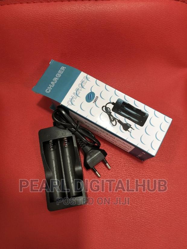 18650 3.7V Battery Charger - main view