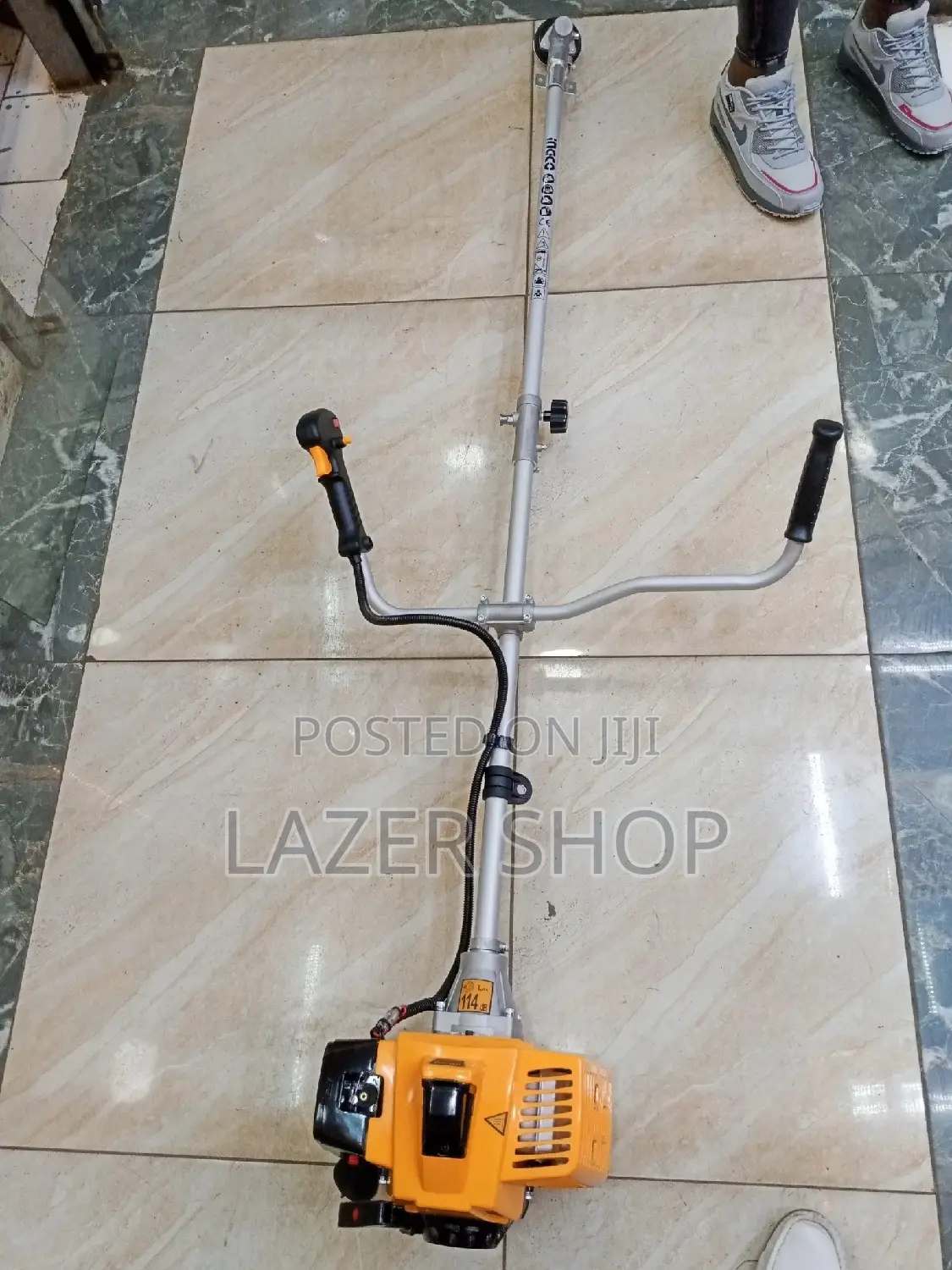 Gasoline Grass Trimmer and Bush Cutter