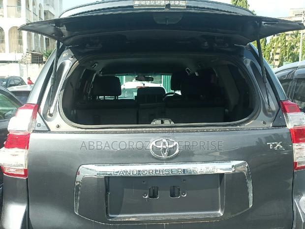 Toyota Land Cruiser Prado 2016 Gray - thumbnail 12
