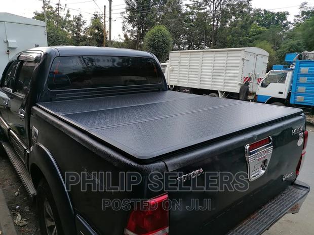 Hard Tri Fold Tonneau Cover for Toyota Hilux Vigo - Get Your - thumbnail 5