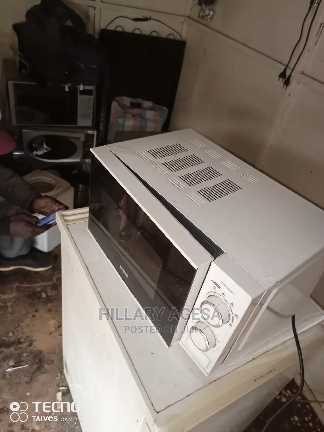 Microwaves/Ovens