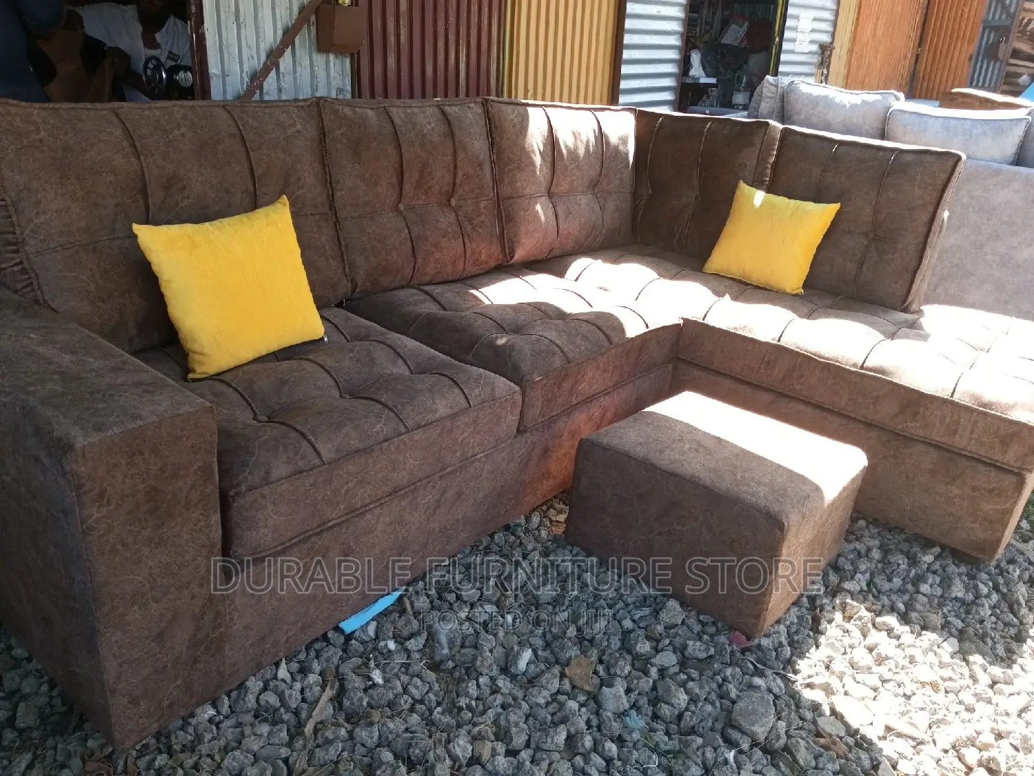 Smart and Quality Coner Seat Sofa