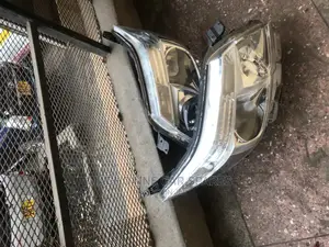 Toyota Noah 2014 Xenon Headlight(Clear)
