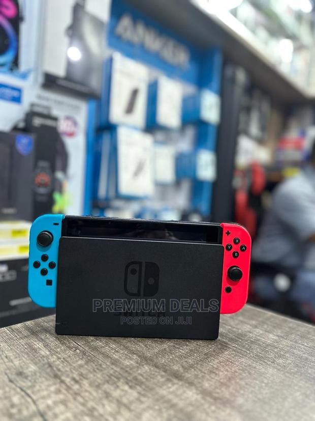 Slightly Used Nitendo Switch - main view