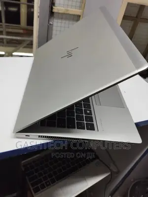 New Laptop HP EliteBook 830 G5 8GB Intel Core I5 SSD 256GB