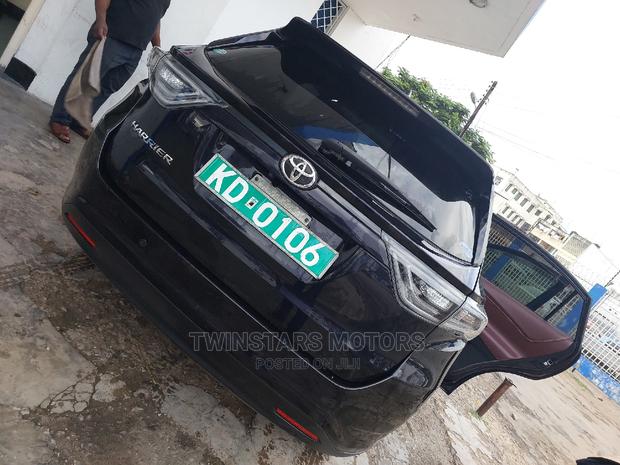 Toyota Harrier 2.0 4WD 2018 Black - thumbnail 4