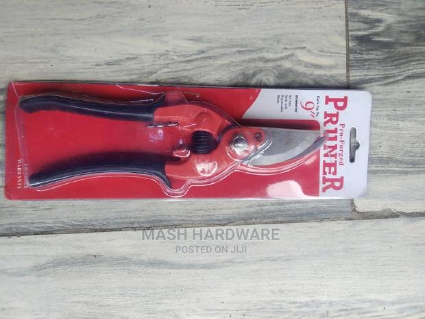 Top Ranked 9" Pruner