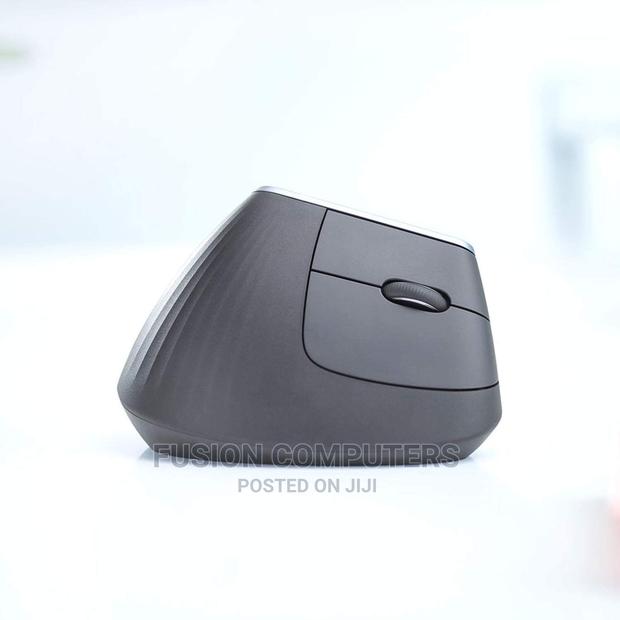 LOGITECH Mx Vertical Ergonomic Wireless Mouse - main view