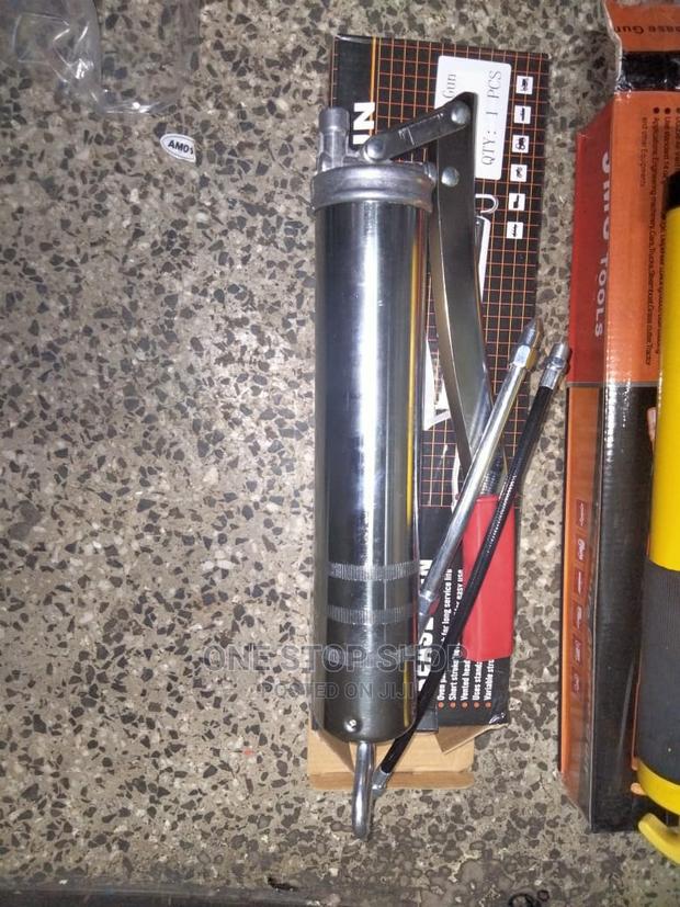 Silver Manual Handheld Grease Gun - main view