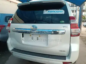 Toyota Land Cruiser Prado 2016 White