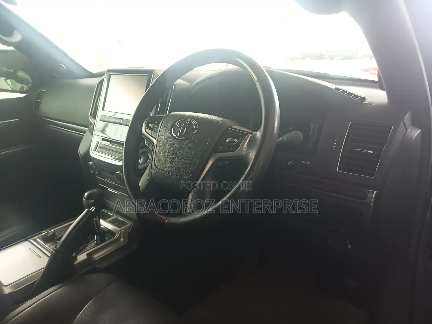 Toyota Land Cruiser 4.6 V8 ZX 2016 Black