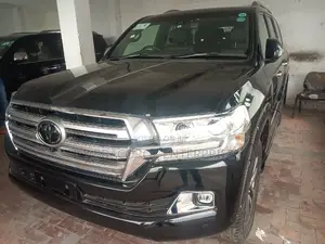 Toyota Land Cruiser 4.6 V8 ZX 2016 Black