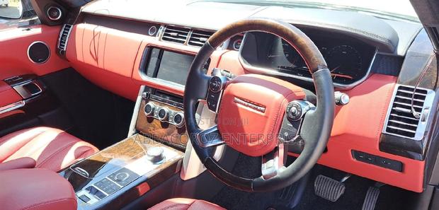 Land Rover Range Rover Vogue 2016 White - thumbnail 3