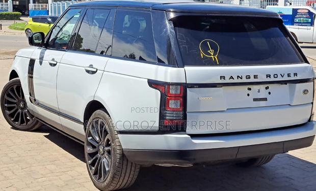 Land Rover Range Rover Vogue 2016 White - thumbnail 13