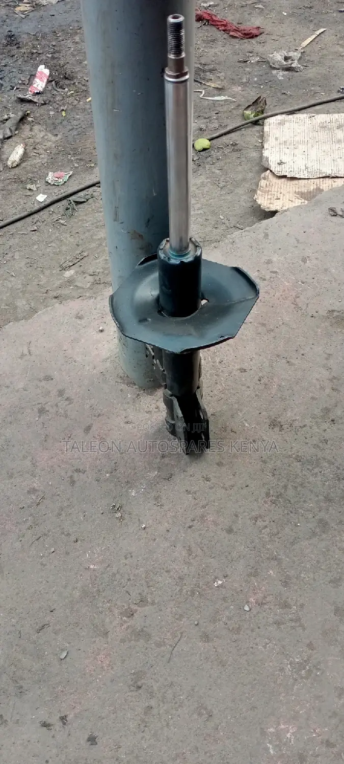 Toyota Avensis Shock