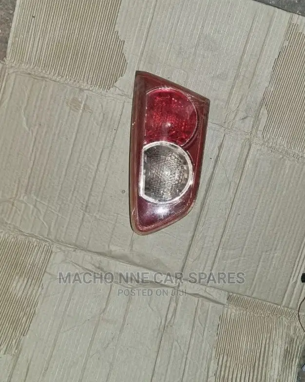 Mazda Demio 2002 Bootlights