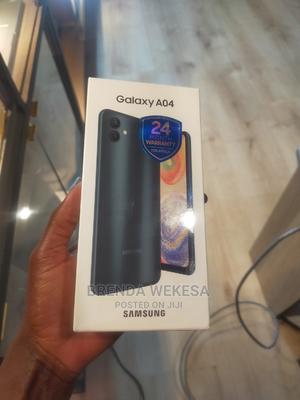 New Samsung Galaxy A04 64 GB Black - thumbnail 2