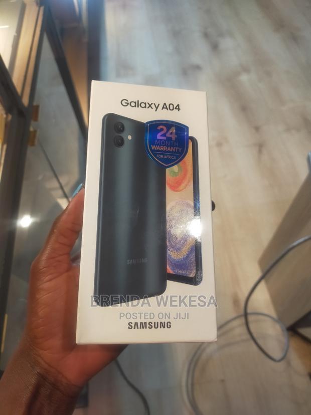 New Samsung Galaxy A04 64 GB Black - main view