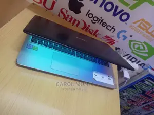 Laptop Asus Vivobook E410M 8GB Intel Core I3 HDD 500GB