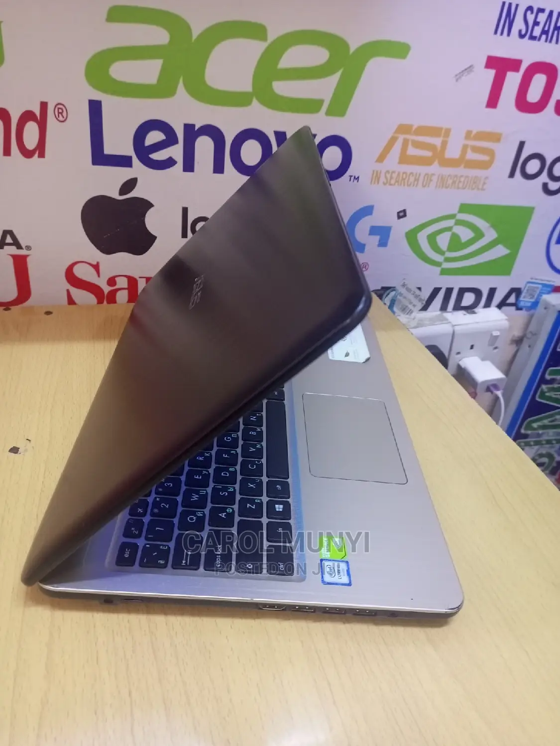 Laptop Asus Vivobook E410M 8GB Intel Core I3 HDD 500GB