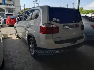 Chevrolet Orlando 2016 White