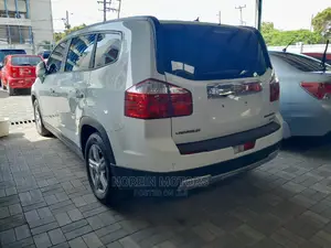 Chevrolet Orlando 2016 White