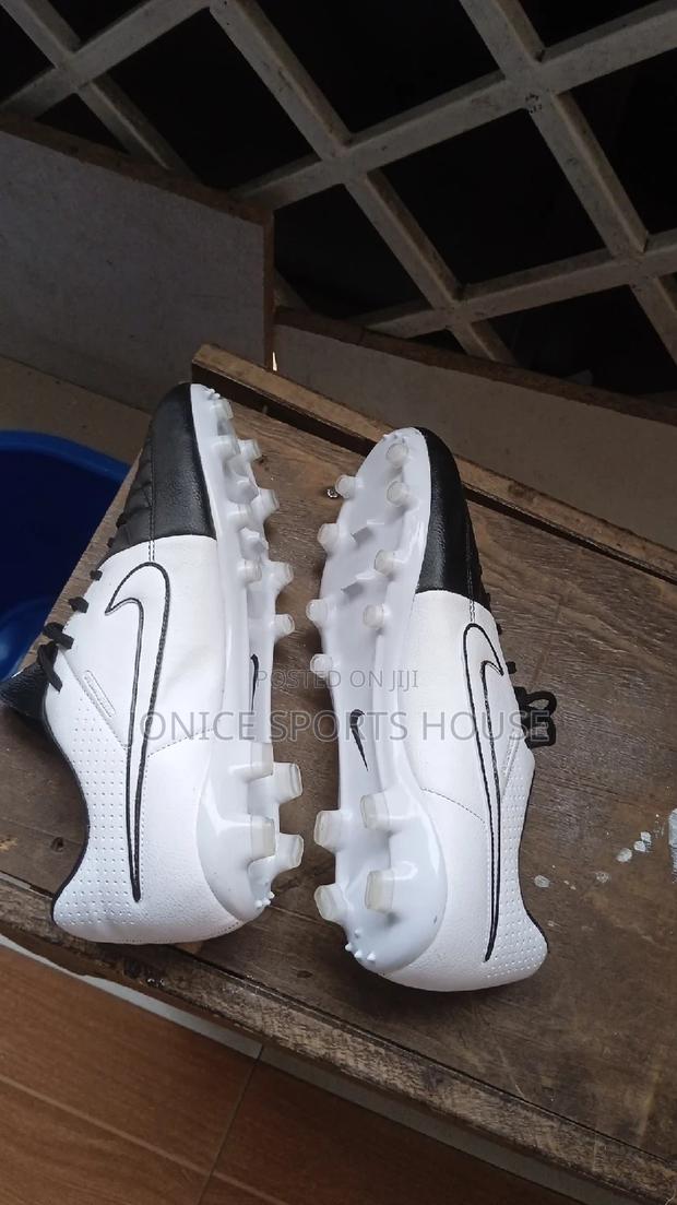 Tiempo Soccer Boots - main view