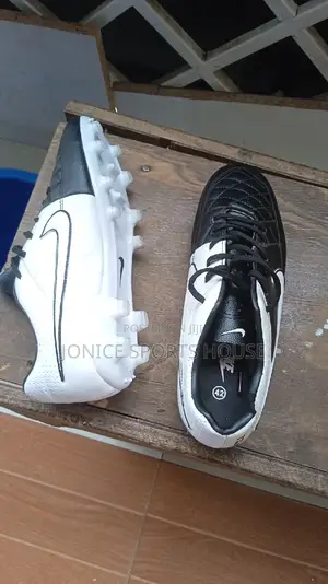Tiempo Soccer Boots
