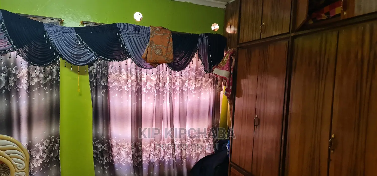5bdrm Bungalow in Kapsoya for sale