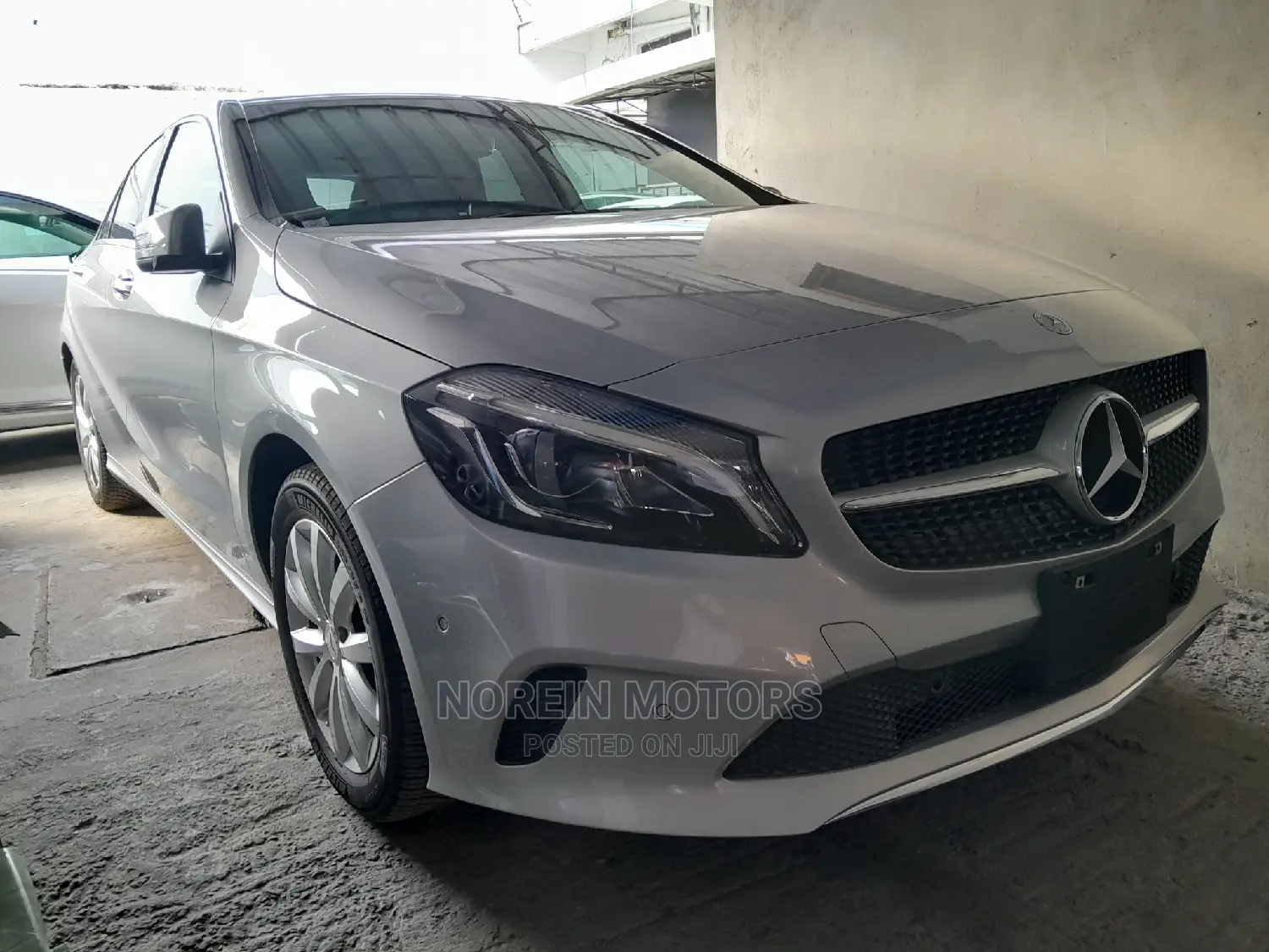 Mercedes-Benz A-Class 2016 Silver
