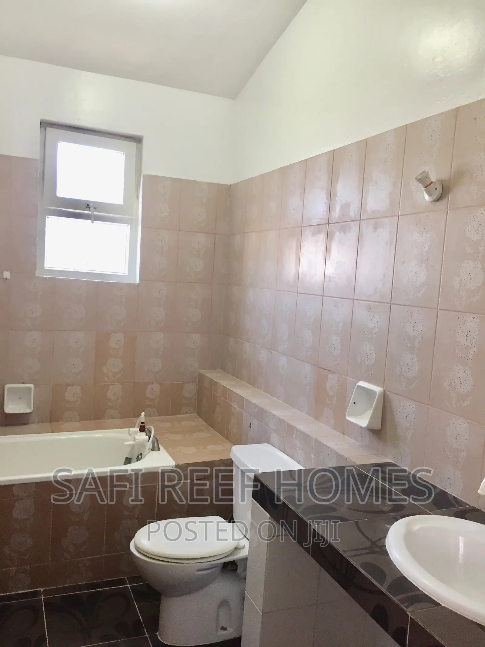 5bdrm Villa in Nyali for rent
