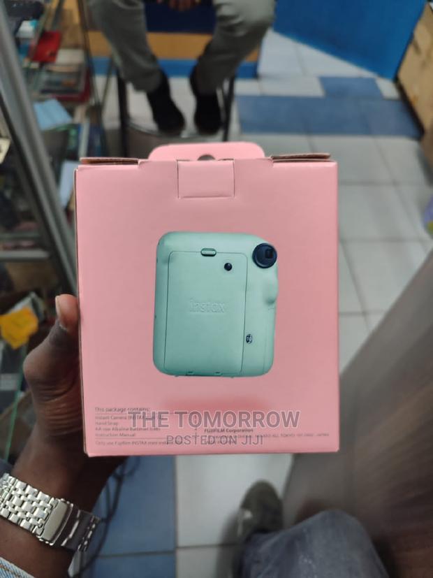 Fujifilm Instax Mini 12 Instant Camera - thumbnail 3