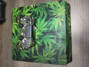 Titanic Ps4 Slim With Combat Controller