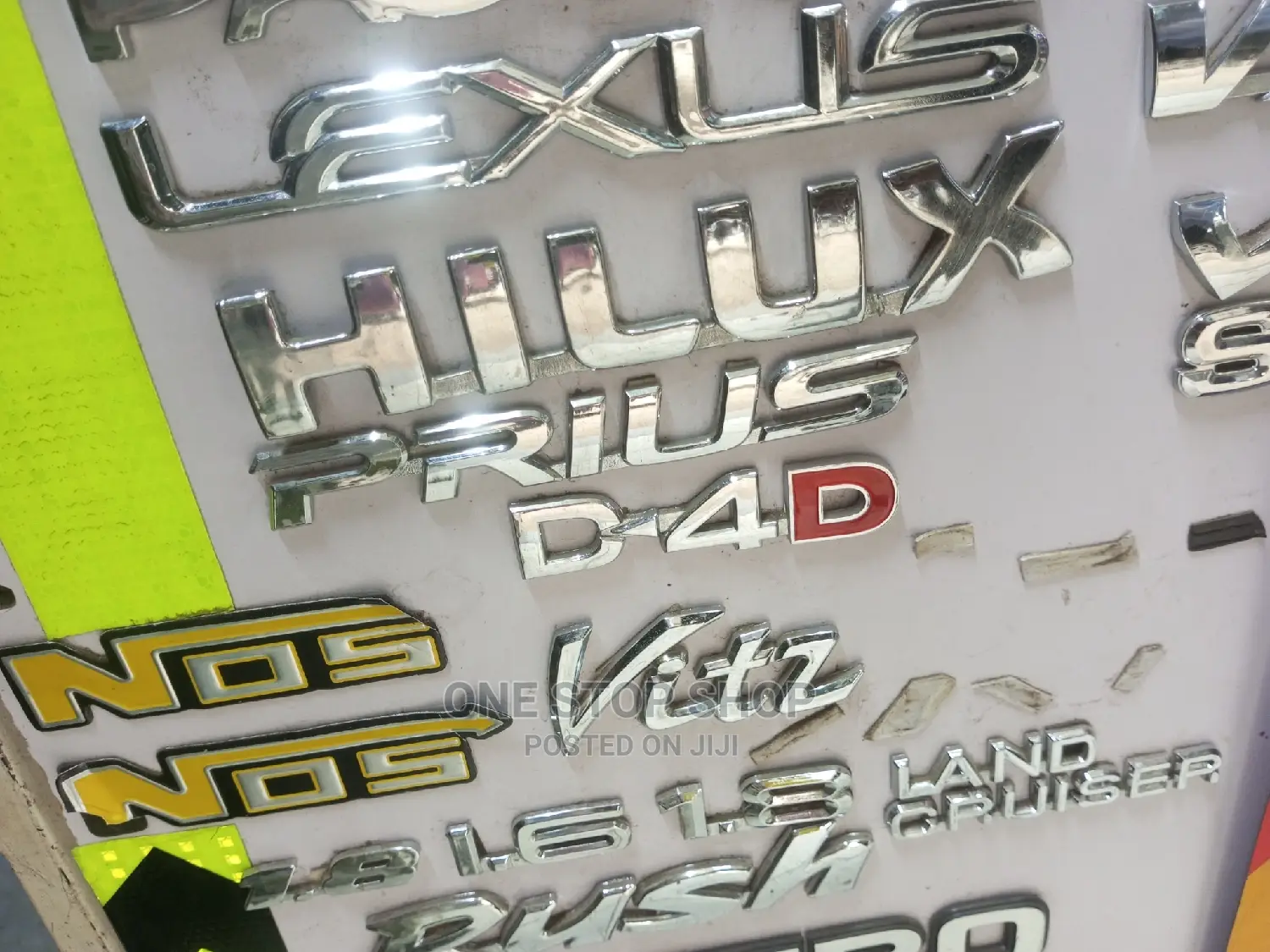 Lexus,Pruis,Vitz,Rush,Hilux,1.8,1.6,NOS ,Land Cruiser Badges