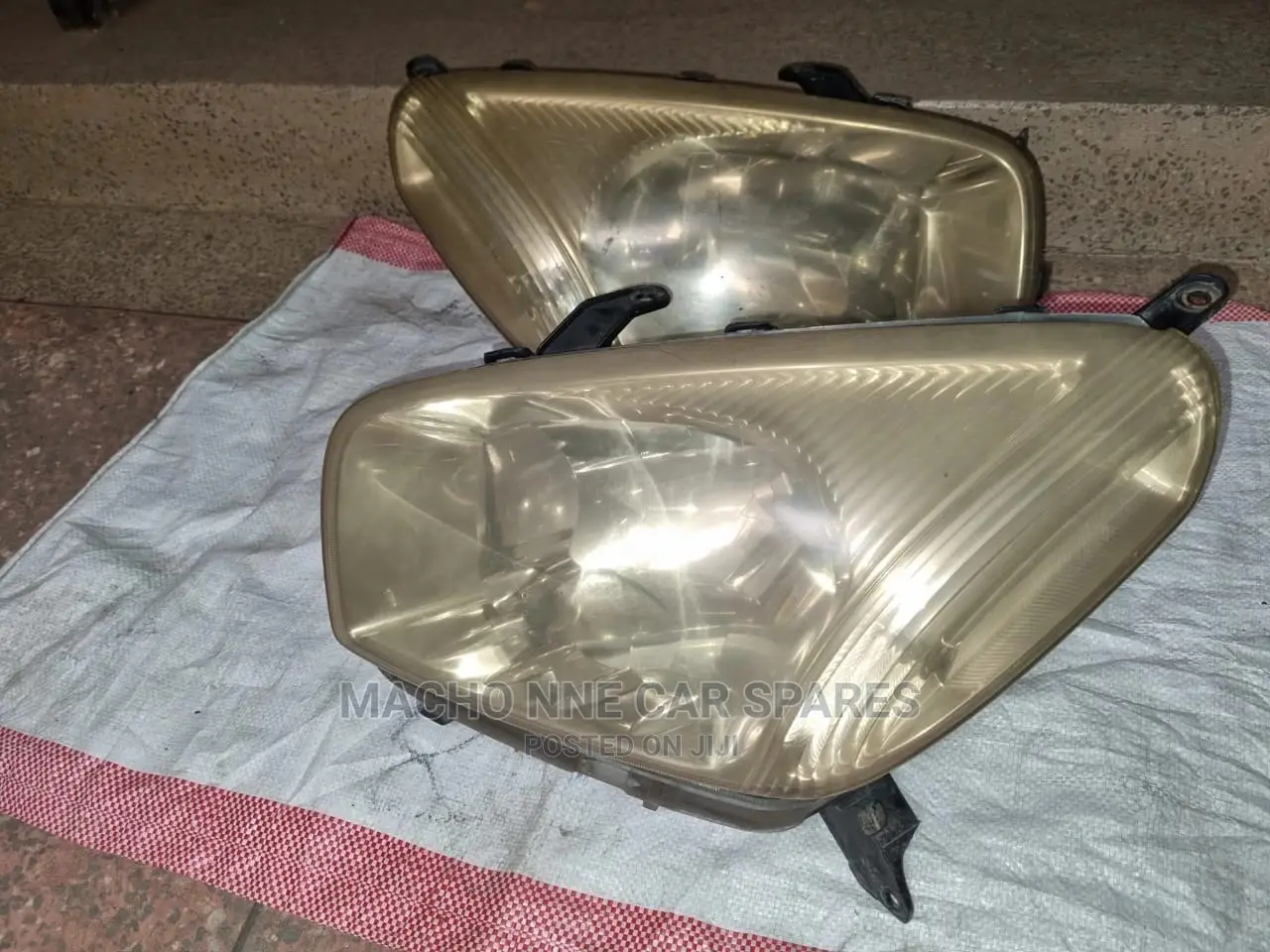 Toyota Rav 4 Ac21 Headlight