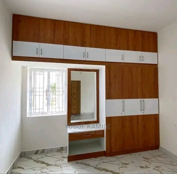 Kitchen Cabinets and Fittings