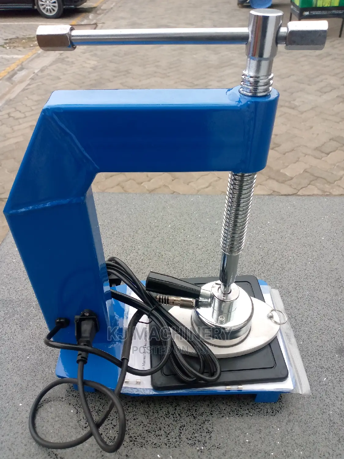 Tyre- Vulcanizing Machine