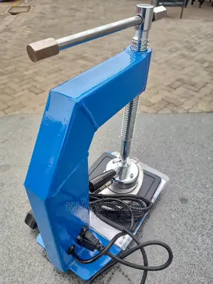 Tyre- Vulcanizing Machine