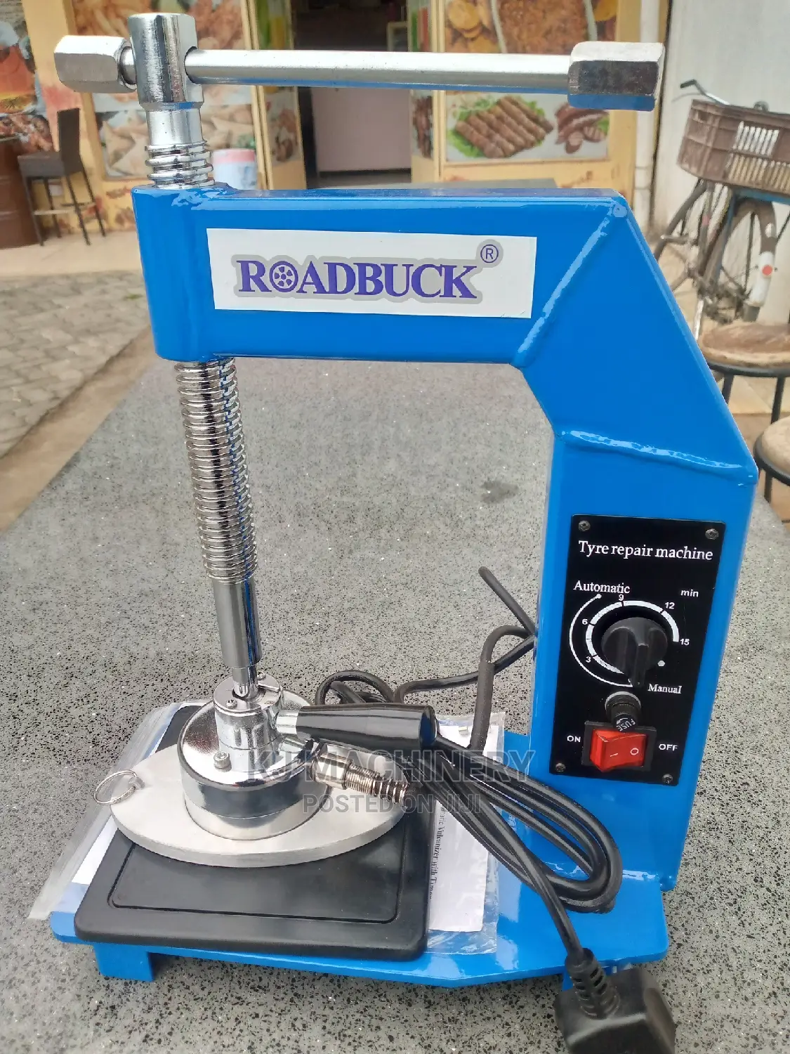 Tyre- Vulcanizing Machine