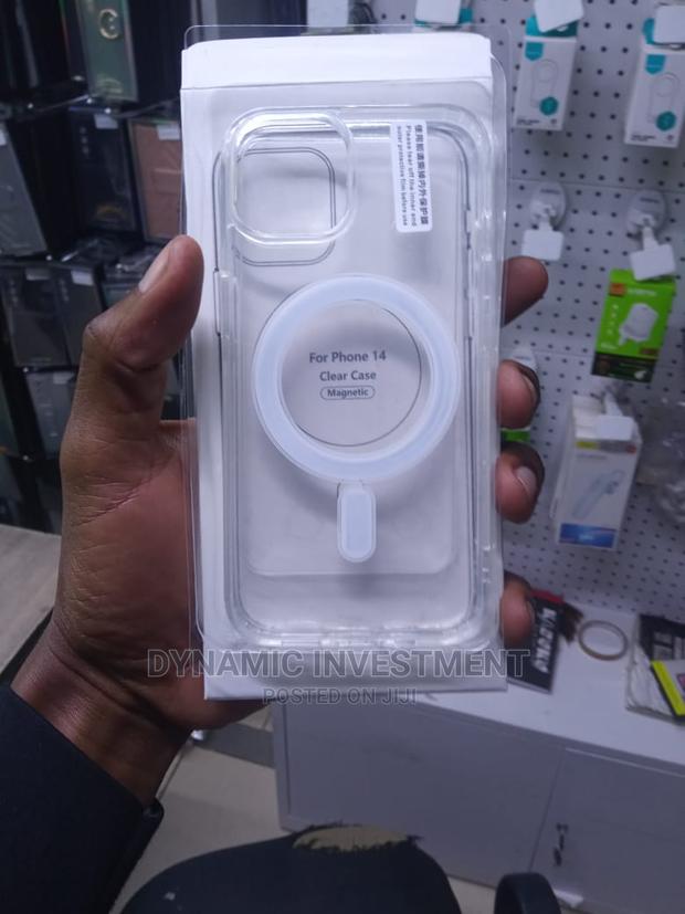 iPhone 14 Clear Magsafe Case/Cover [Wireless Charging] - thumbnail 3