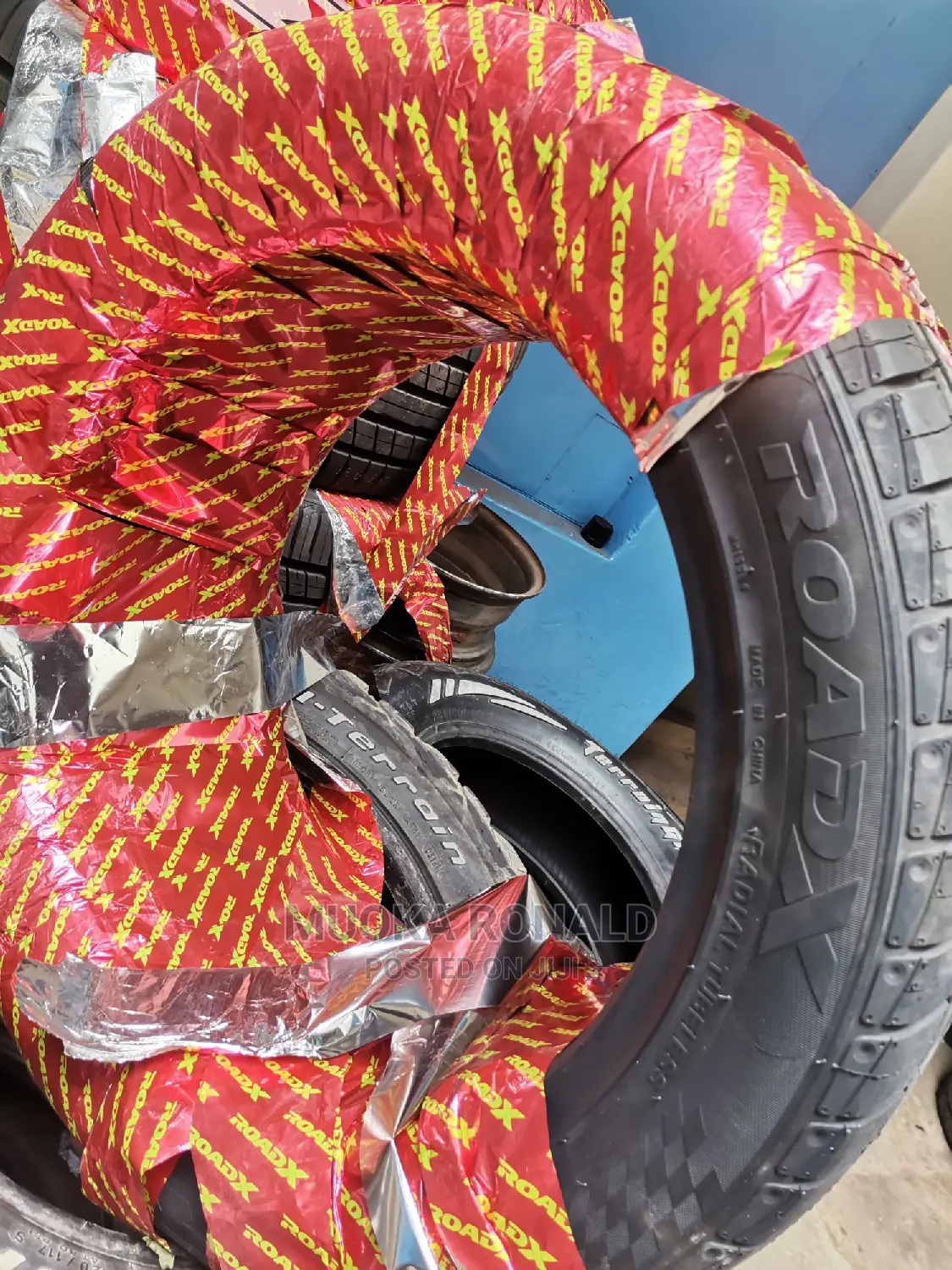 275/40r18 Roadx Tyre