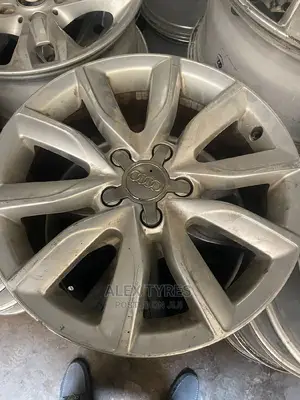 Size 17 Inches Audi A4 Alloy Rims Set