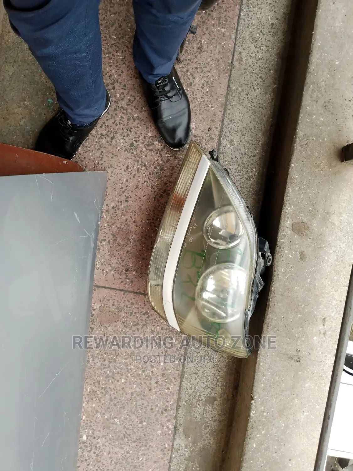 Harrier Old Headlight Xenon Type
