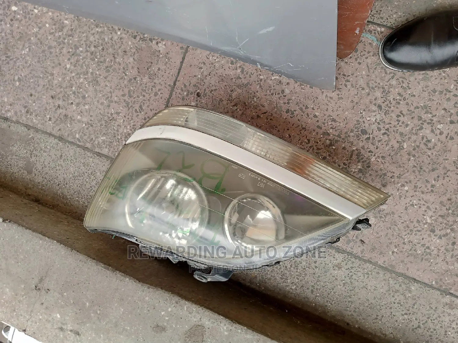 Harrier Old Headlight Xenon Type