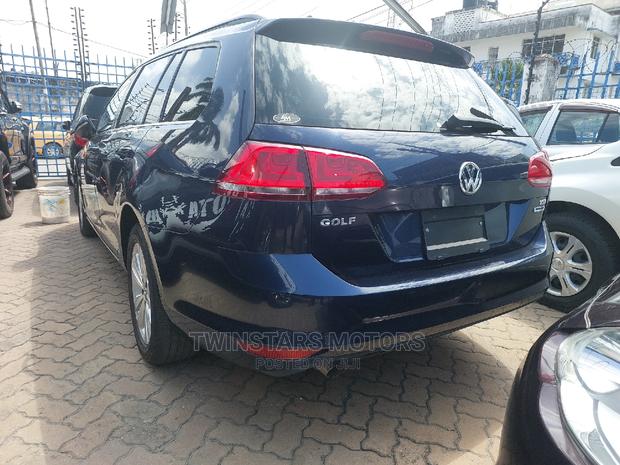 Volkswagen Golf 2017 Blue - thumbnail 5