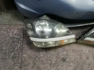 Harrier Old Headlight Non Xenon.